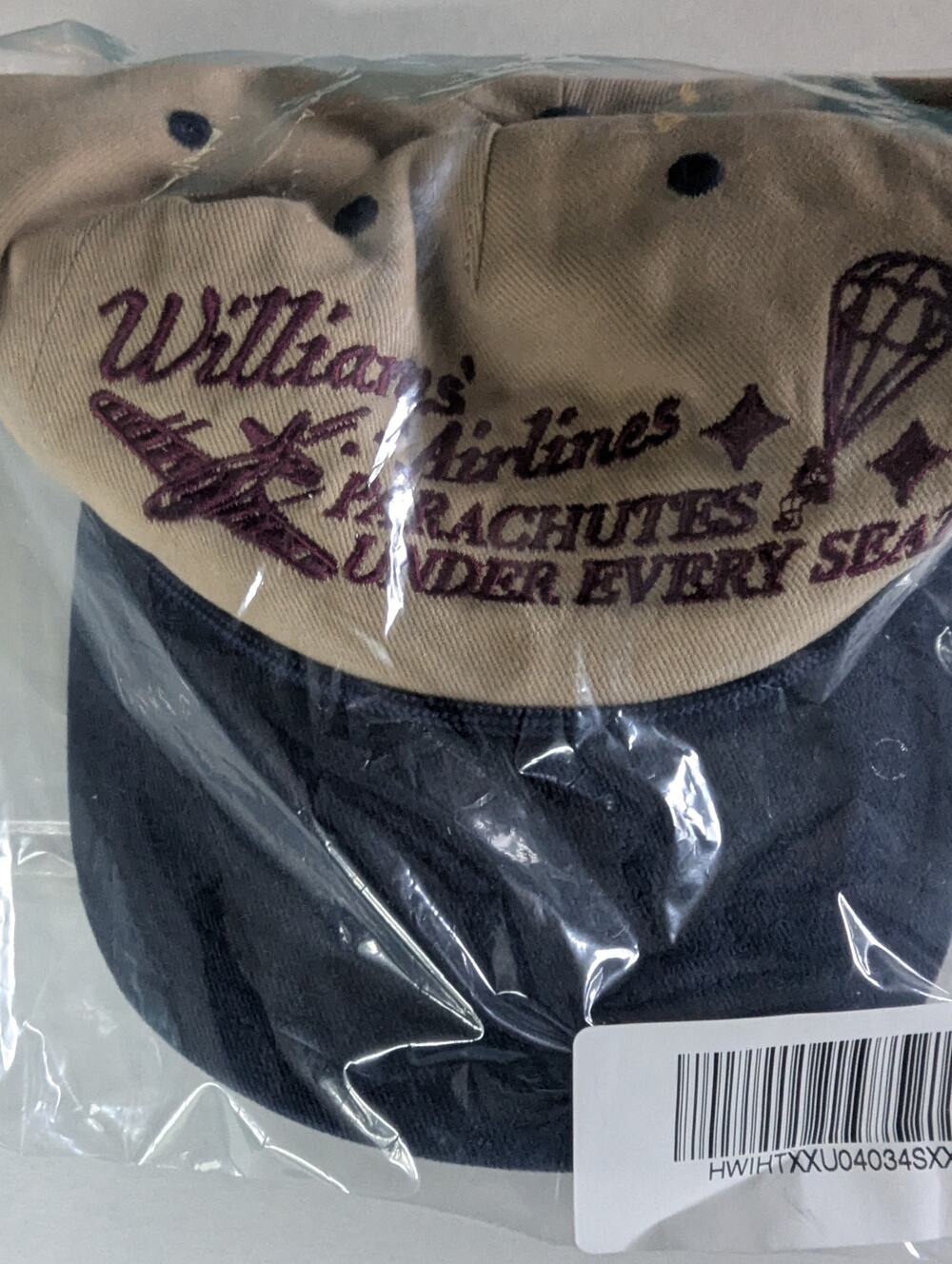 Hayley Williams Navy Beige Parachute Hat Parachutes Every Seat Tour EDAABP